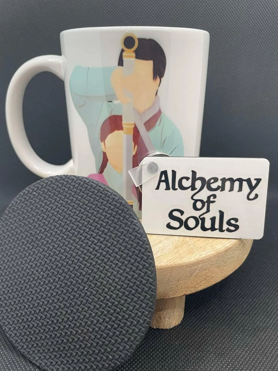 🎁 Coffret Taza – Taza + Llavero + Posavasos – Alchemy of Souls ✨⚔️ – photo 2